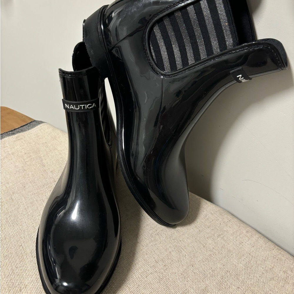 Nautica Rain Boots Size 7